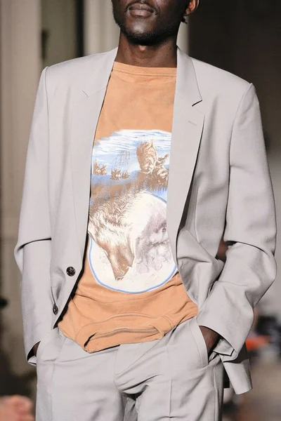 Look 34